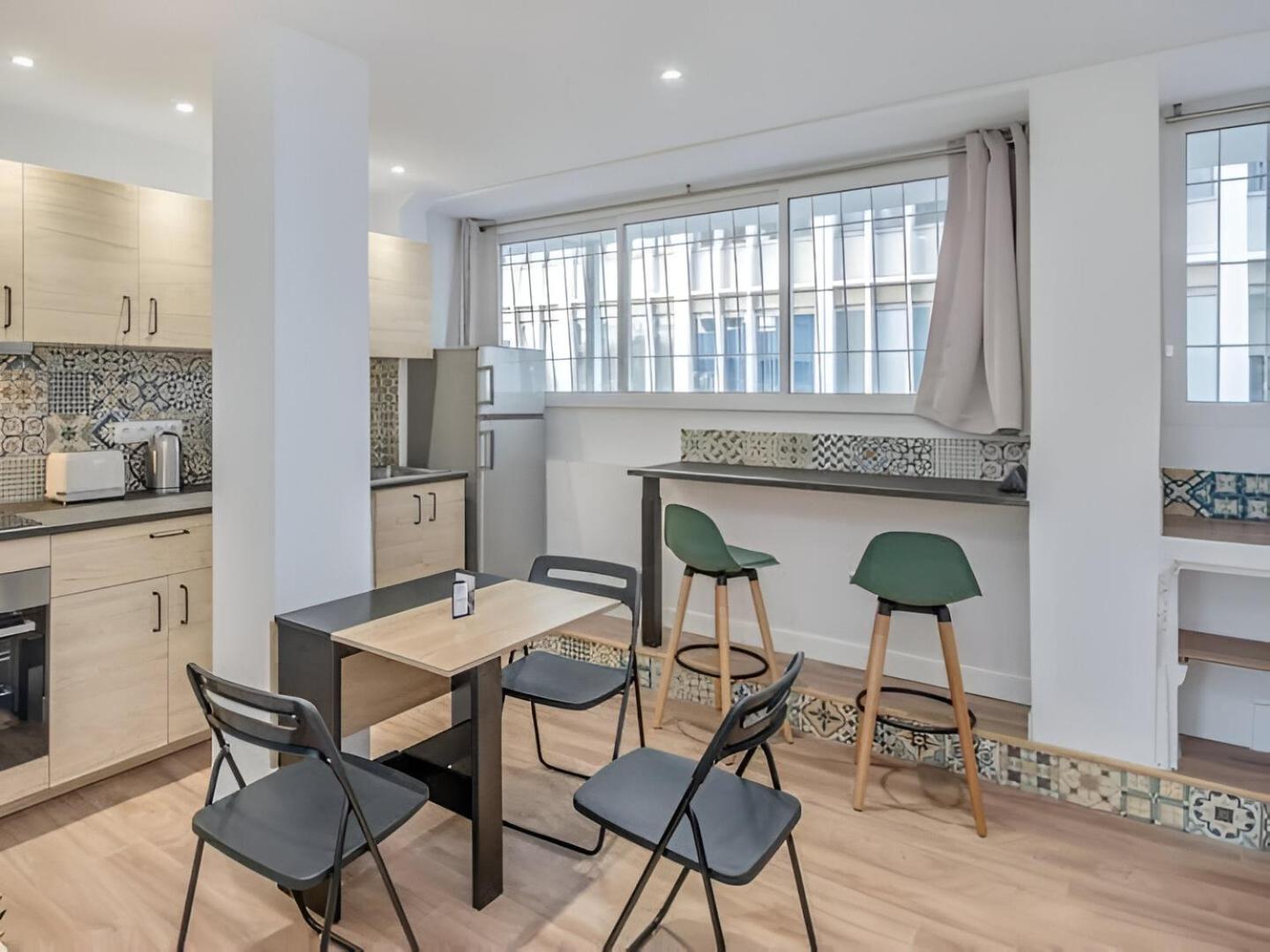 Ferienwohnung Le Refuge Urbain - Port A 2 Pas & Animaux Acceptes Toulon Exterior foto